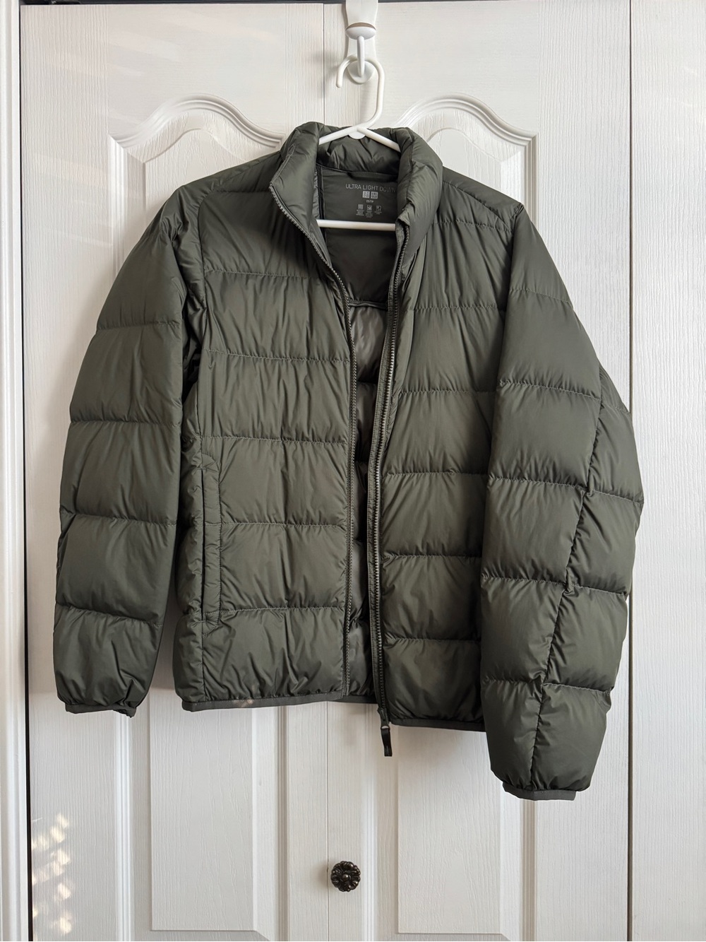 Like new Uniqlo ultra light down jacket